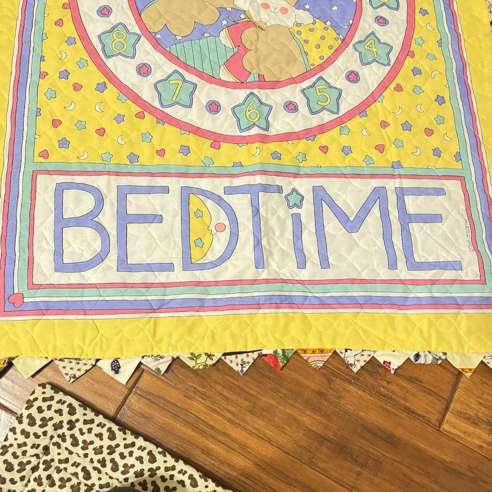 Sue Dreamer VTG Baby Quilt Bedtime‎ Teddy Bear Clock Yellow Prairie Point 36x45